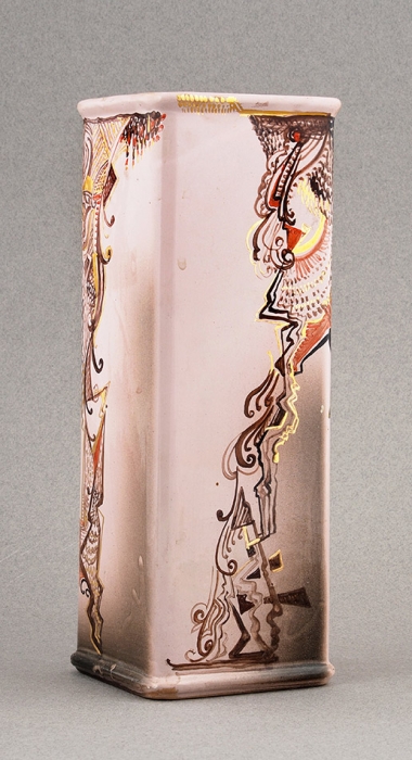 Ваза «Трубадуры». Автор Т. Ган. 1970-е. Керамика, роспись. Высота 26,5 см.
