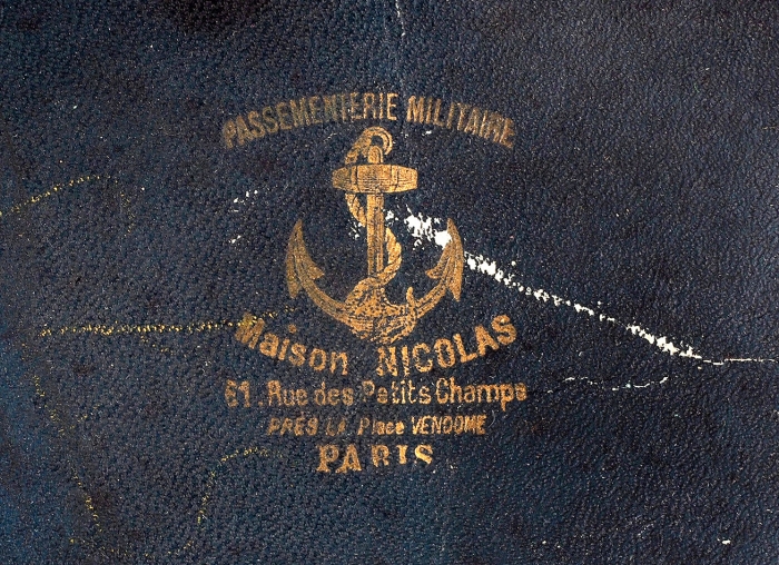 [Passementerie militaire] Парные эполеты морского офицера, изготовленные в парижской фирме «Maison Nicolas» Париж: Фирма «Maison Nicolas», [нач. XX в.].
