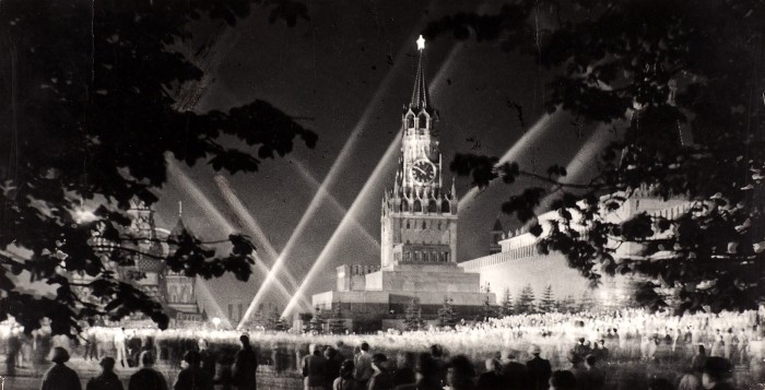 Фотография «Красная площадь. 9 мая 1969» / фото Анатолий Болдин. М., 1969.